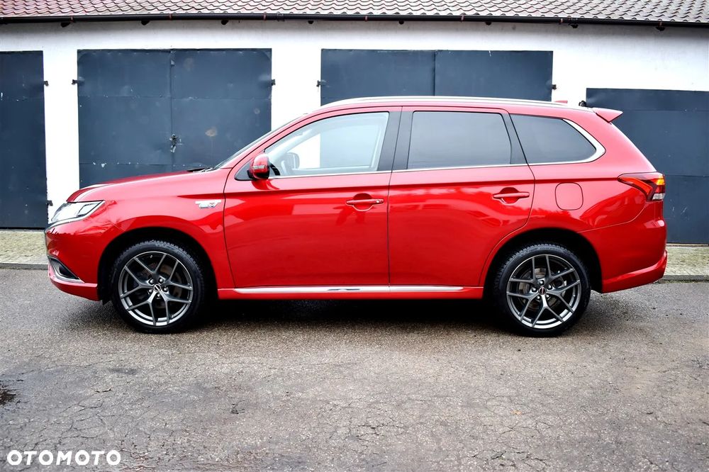 Mitsubishi Outlander Intense + - 7