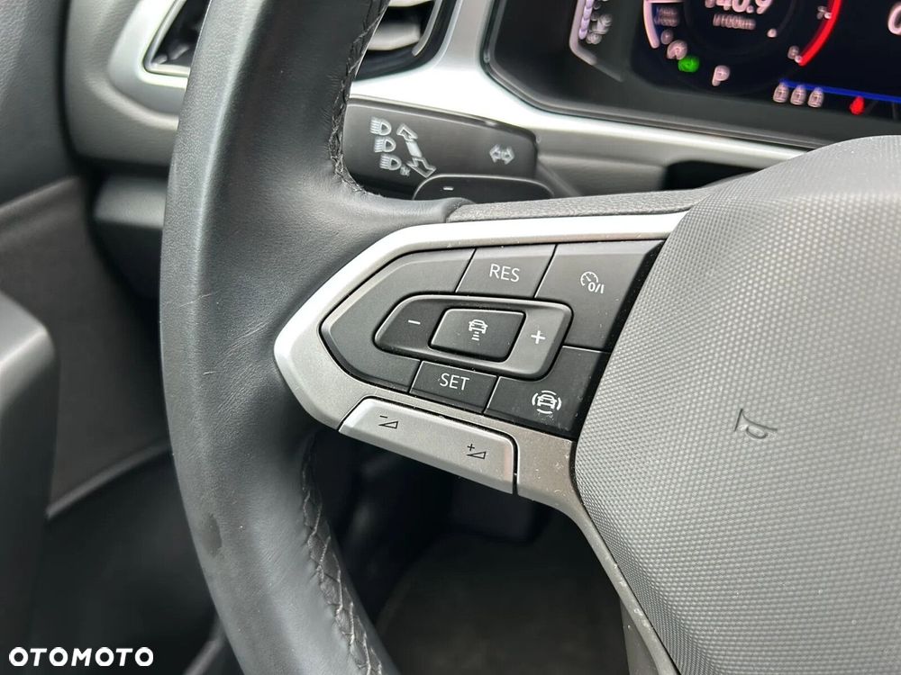 Volkswagen T-Roc 1.5 TSI Life Plus DSG - 22