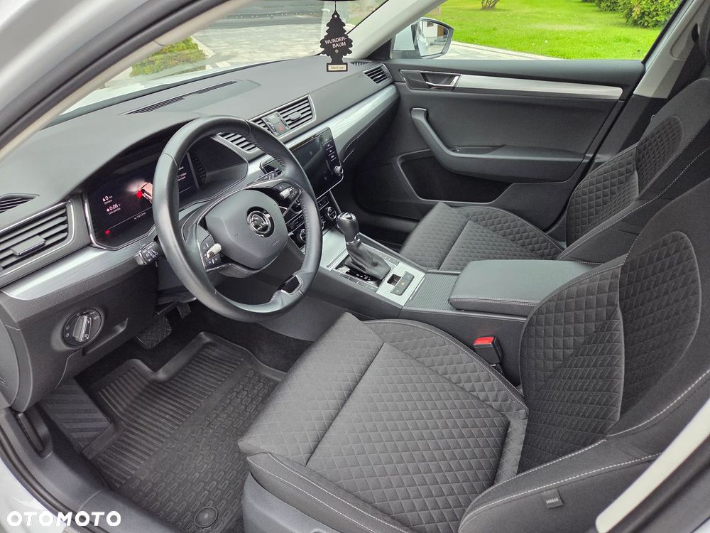 Skoda Superb 2.0 TDI SCR Style DSG - 5