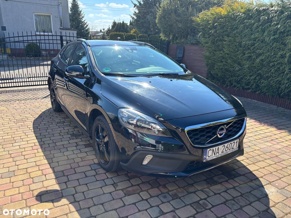 Volvo V40 Cross Country T3 Momentum - 1