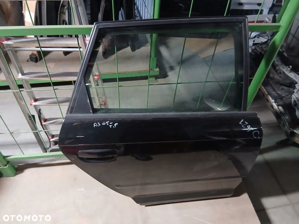 Audi A3 8P 05- Drzwi Tył Tylnie Prawe Kolor LZ9Y Czarne - 1