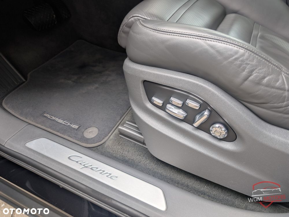 Porsche Cayenne Standard - 9
