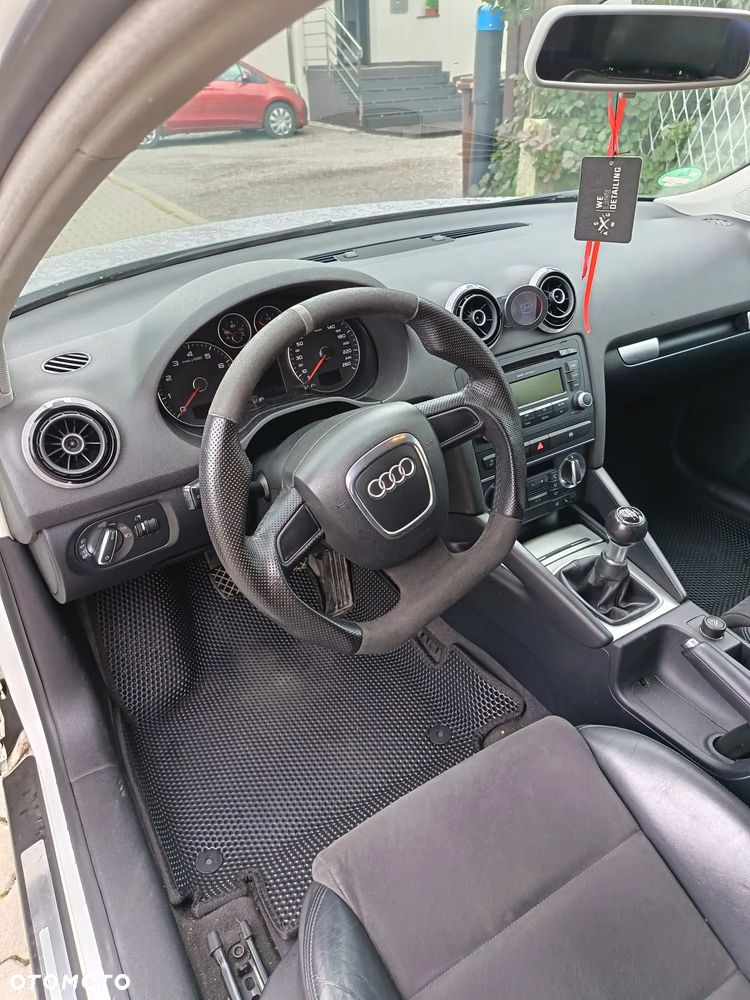 Audi A3 3-drzwiowe 1.4 TFSI Ambition - 33
