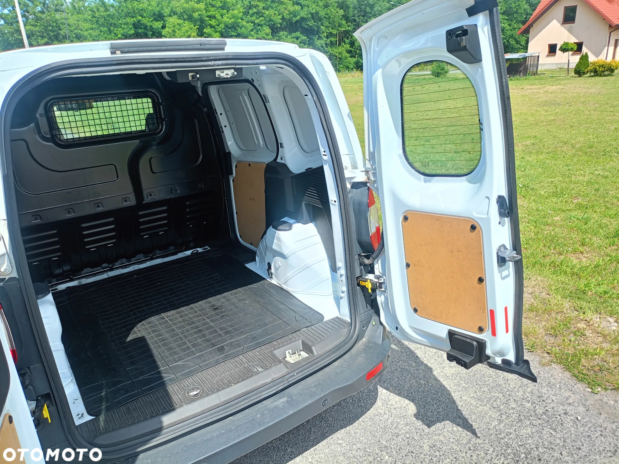 Ford courier - 13