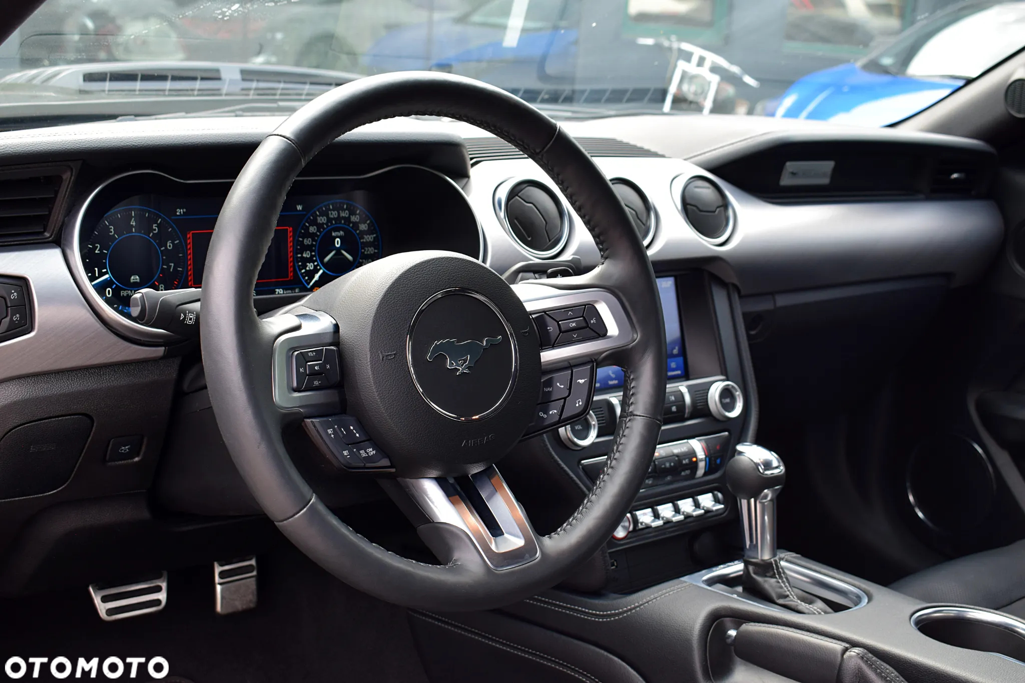 Ford Mustang 5.0 V8 GT - 4