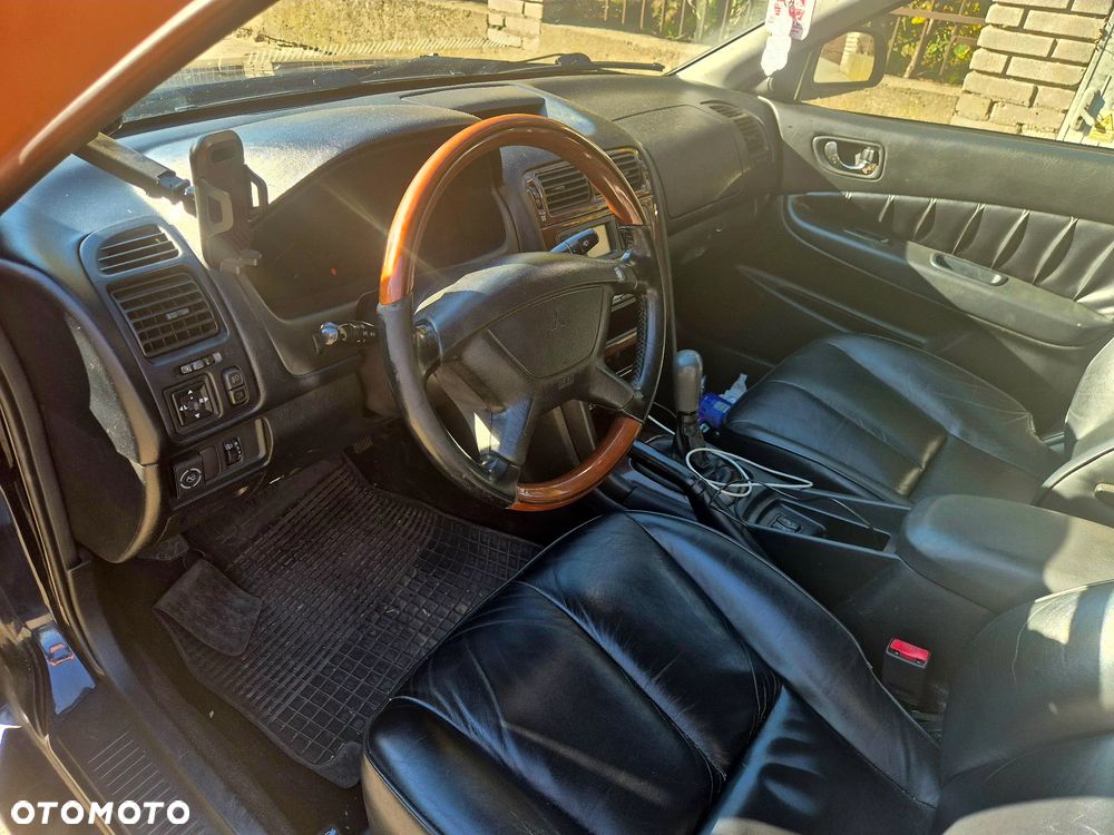 Mitsubishi Galant 2.5 V6 - 22