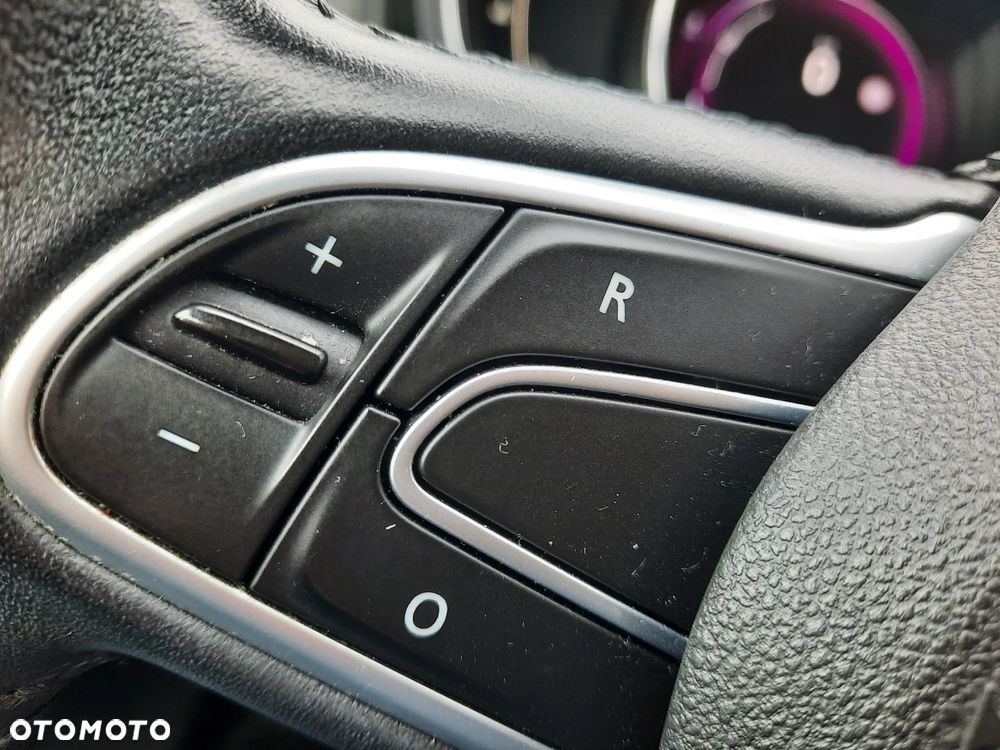 Renault Grand Scenic - 20