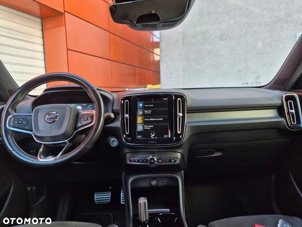 Volvo XC 40 D3 R-Design - 25