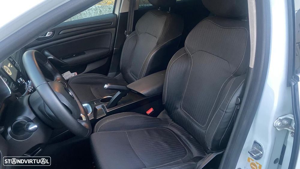 Renault Mégane 1.5 Blue dCi Techno EDC - 9