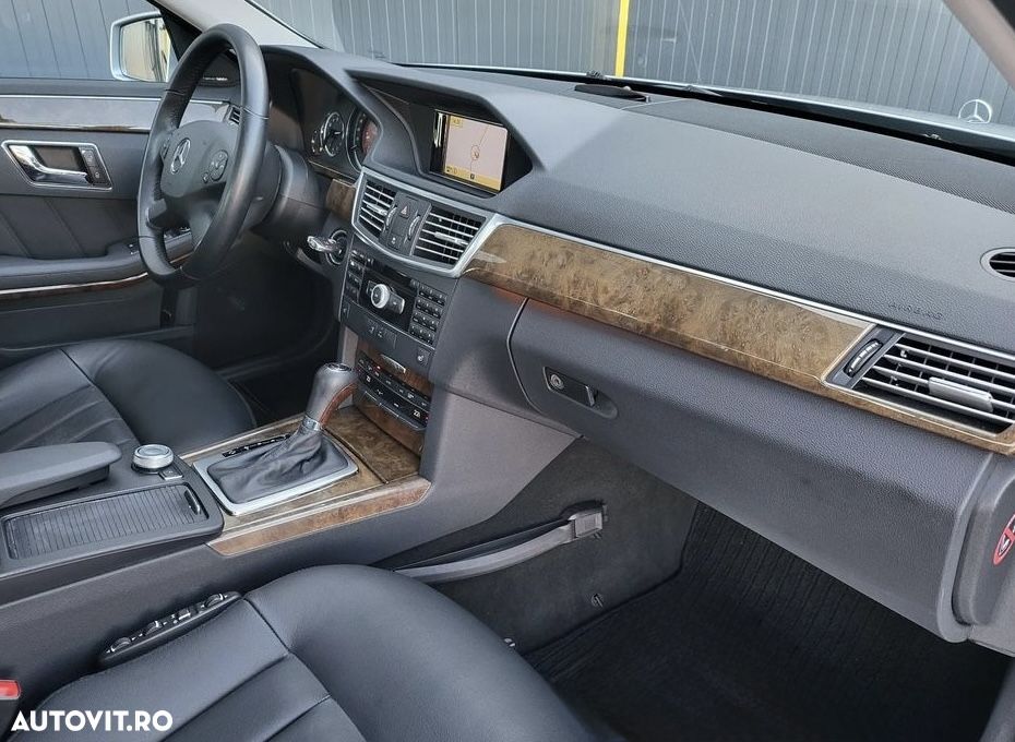 Mercedes-Benz E 220 CDI DPF BlueEFFICIENCY Automatik - 8