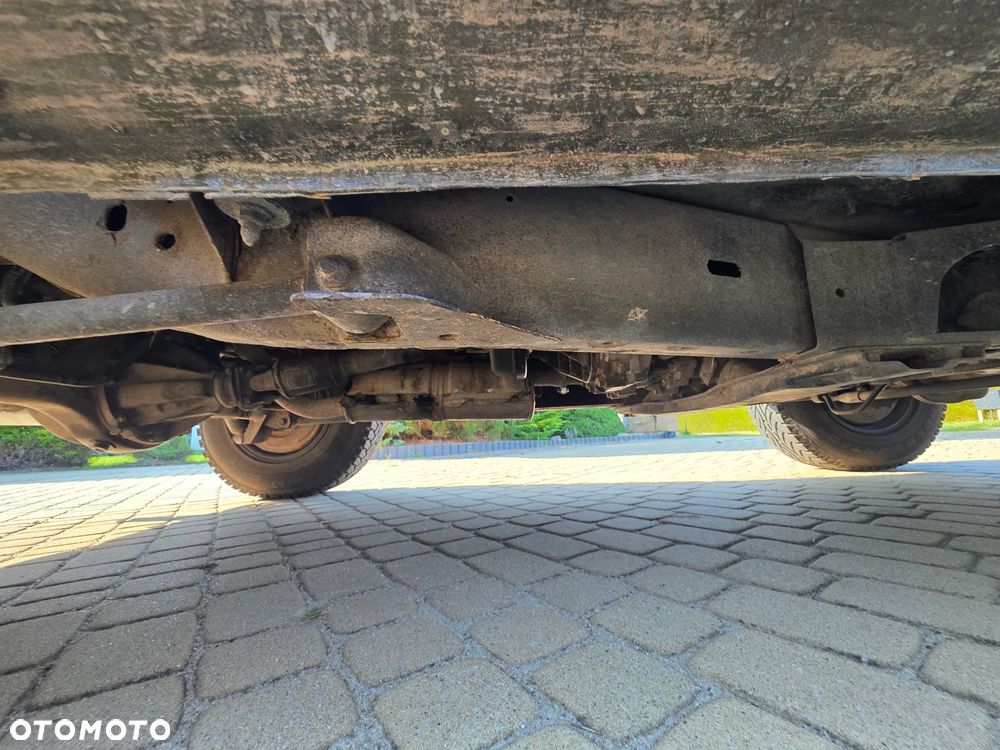 Nissan Patrol 2.8 TD SWB SLX - 8