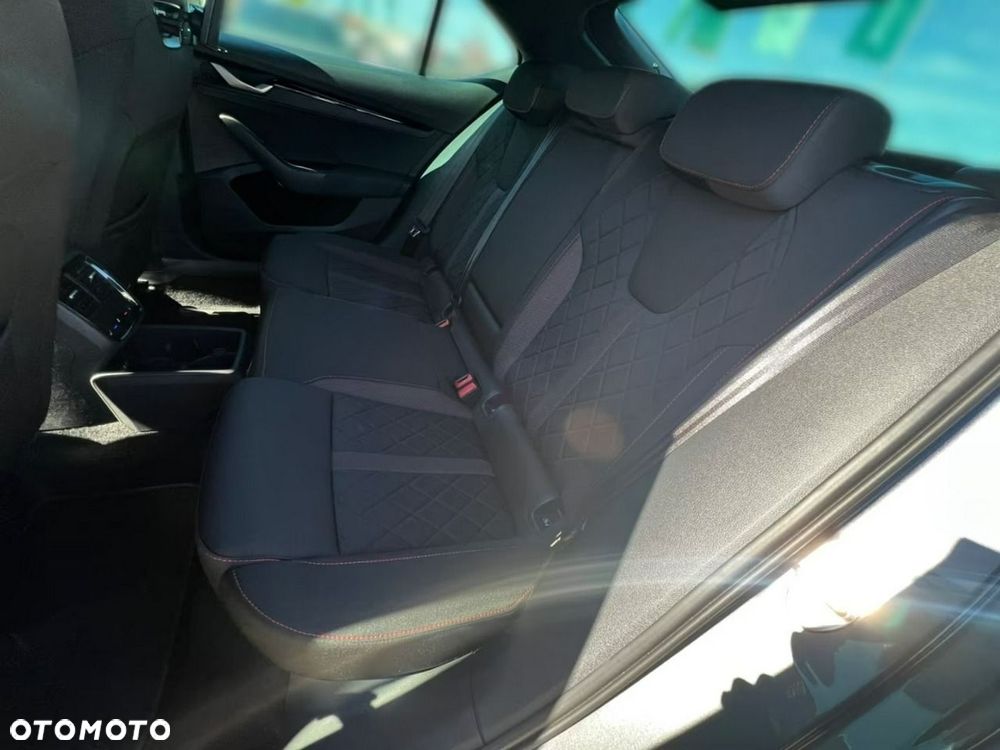 Skoda Octavia - 10