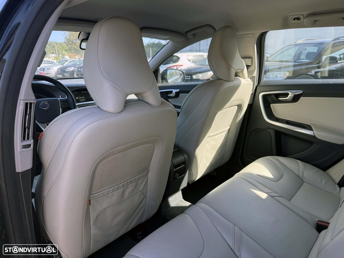 Volvo V60 2.0 D2 VOR Geartronic - 15