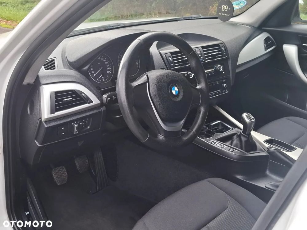 BMW Seria 1 116i - 7
