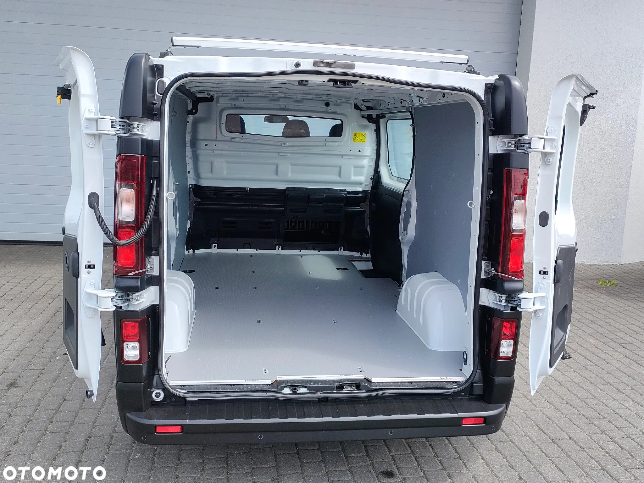 Opel Vivaro - 31