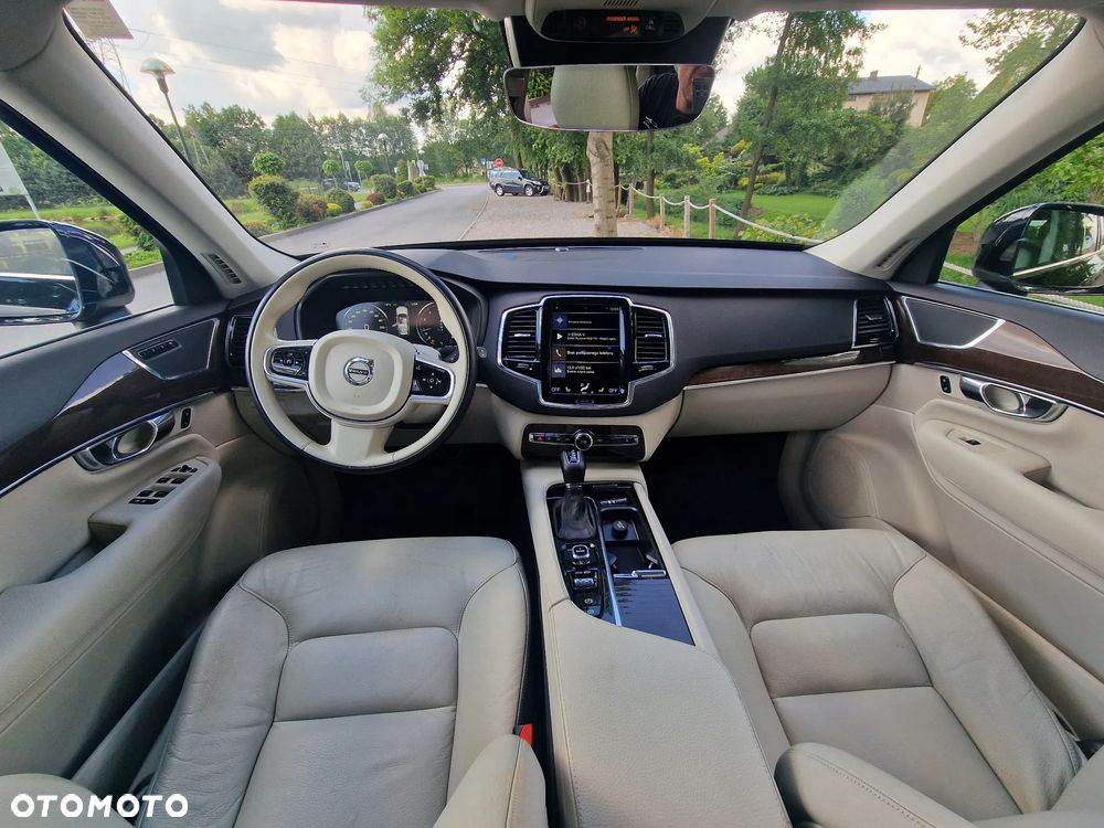 Volvo XC 90 - 24