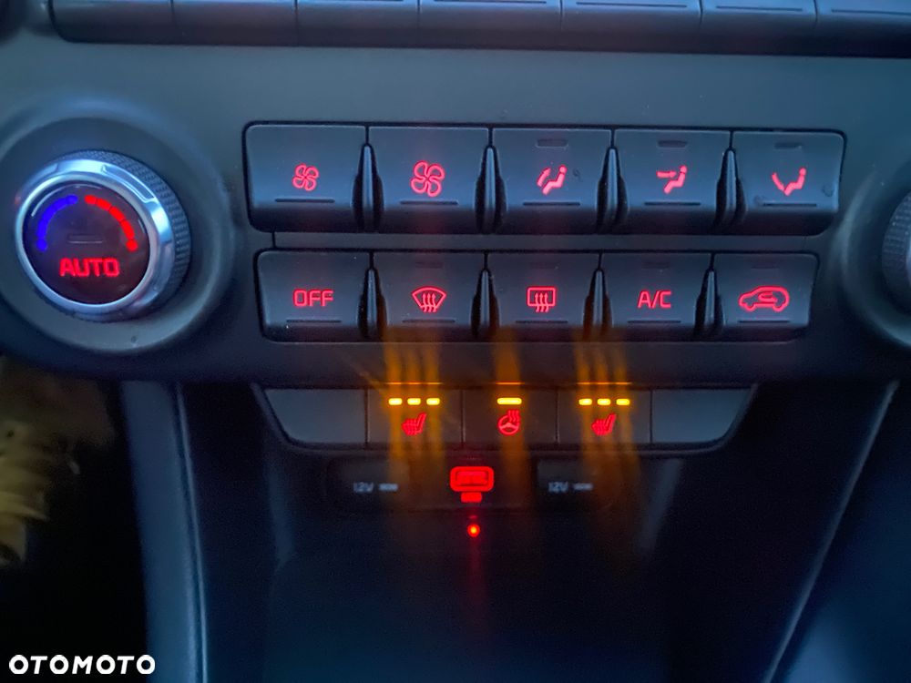 Kia Sportage 1.6 T-GDI AWD DCT PLATINUM - 27