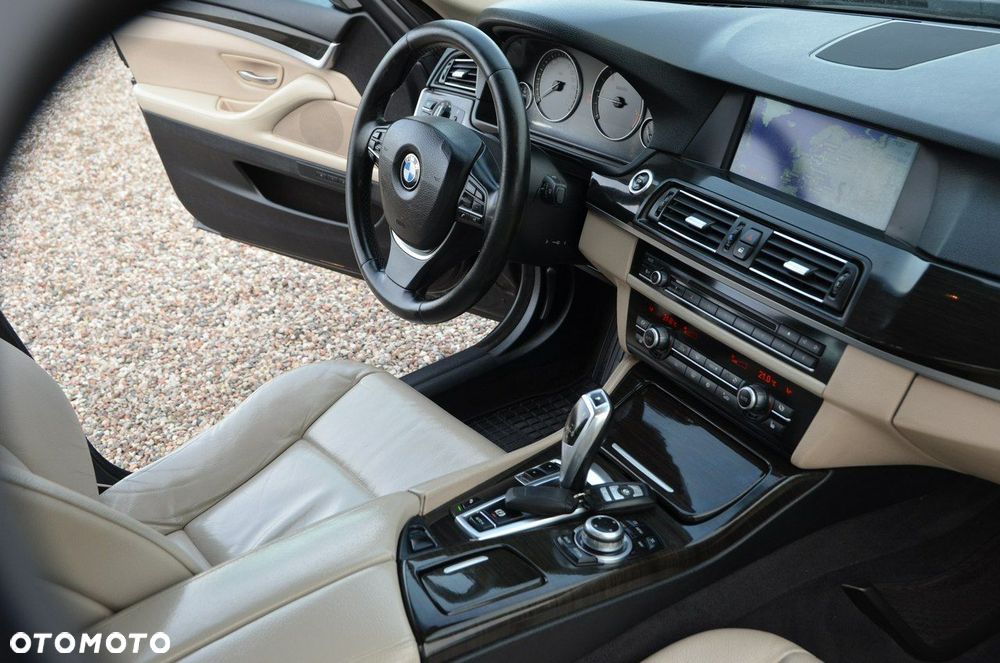 BMW Seria 5 520d - 27
