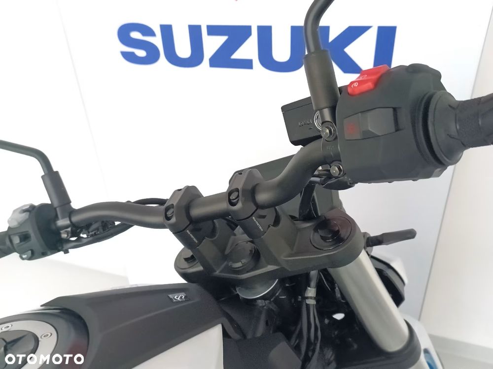 Suzuki GSX - 36
