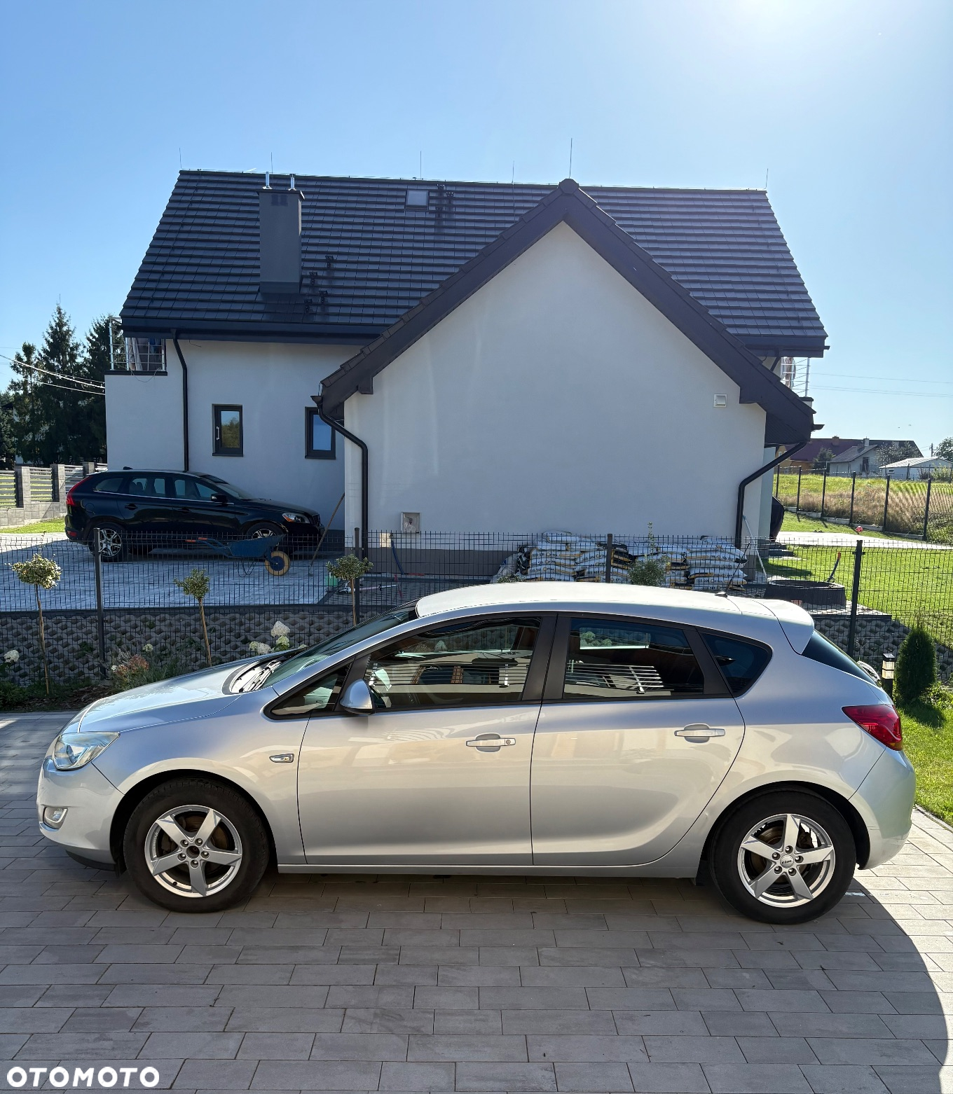 Opel Astra IV 1.4 T Essentia - 3