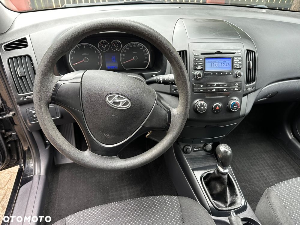 Hyundai i30 1.6 Classic + - 36