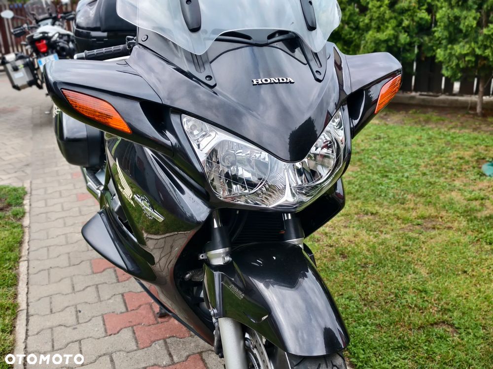 Honda ST - 16