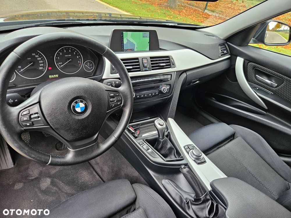 BMW Seria 3 - 26