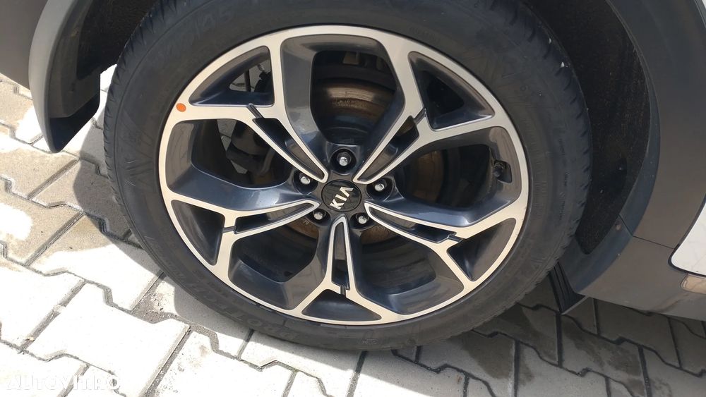 Kia Sportage 2.0 DSL 8AT HP 4x4 GT Line - 17