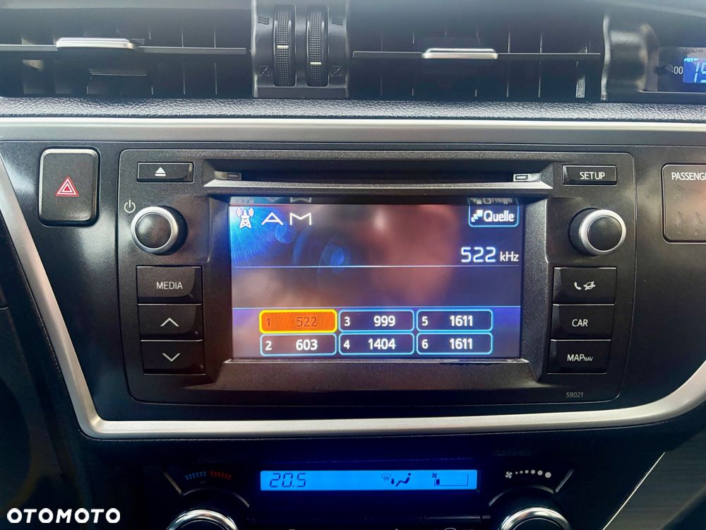 Toyota Auris 1.6 Valvematic Life Plus - 19