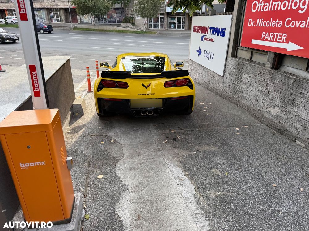 Chevrolet Corvette - 7