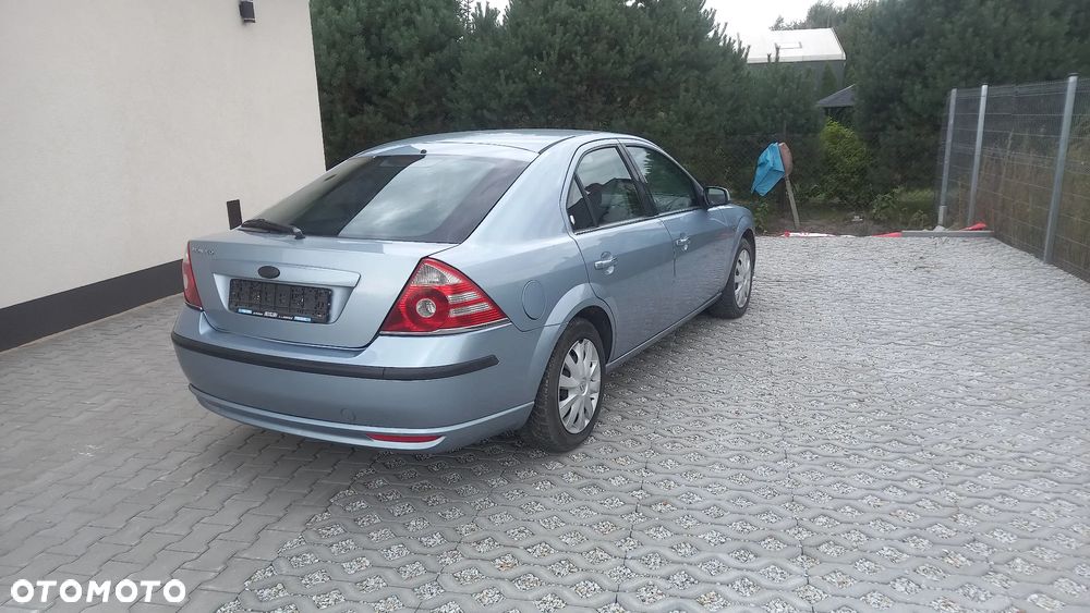 Ford Mondeo 1.8 Ghia - 5