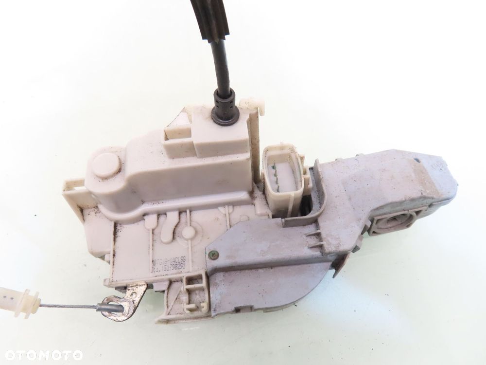 ZAMEK LEWY PRZEDNI FIAT BRAVO II 51798291 5 PIN - 4