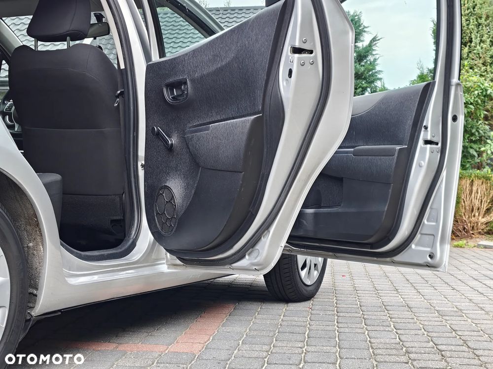 Toyota Yaris 1.0 Premium EU6 - 10