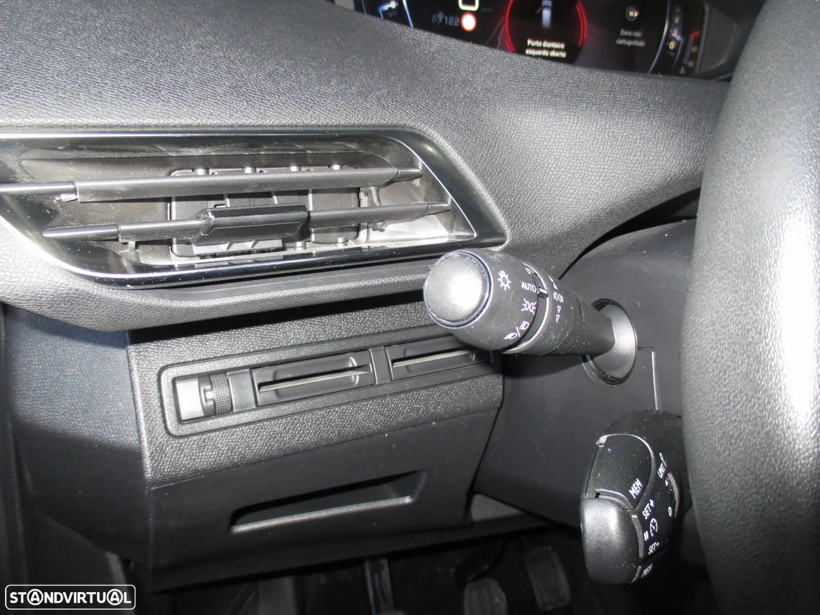 Peugeot 3008 1.5 BlueHDi Style - 11