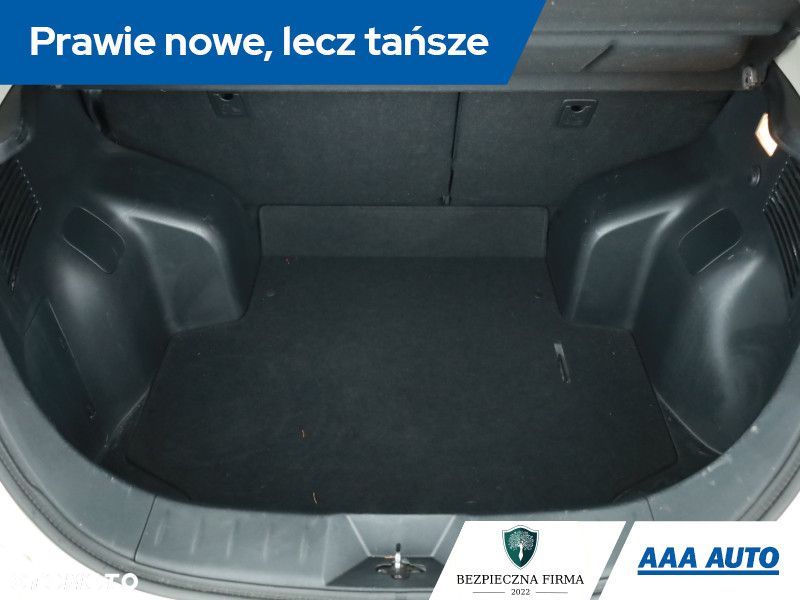 Nissan Leaf - 13