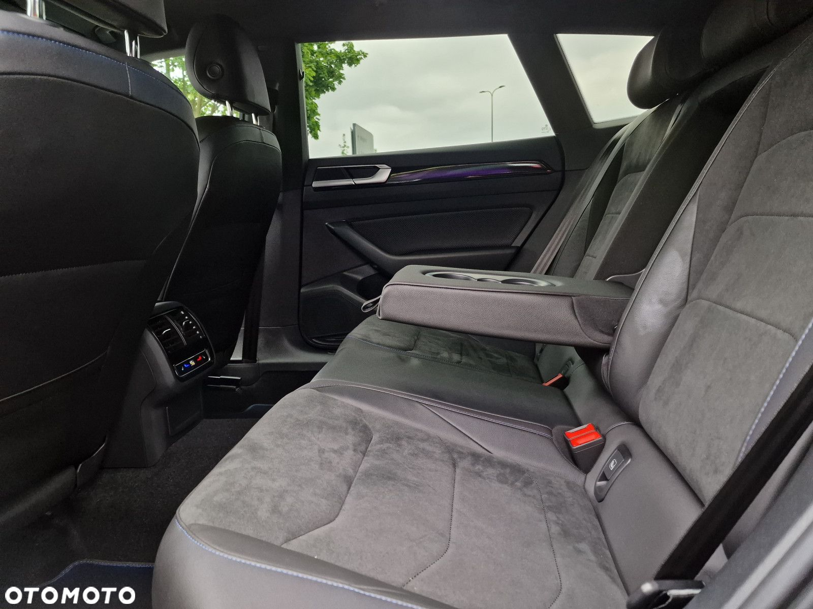 Volkswagen Arteon 2.0 TSI 4Motion R DSG - 10