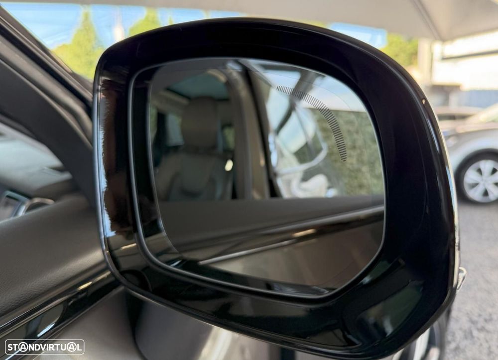 Volvo XC 60 2.0 T6 PHEV R-Design AWD - 50