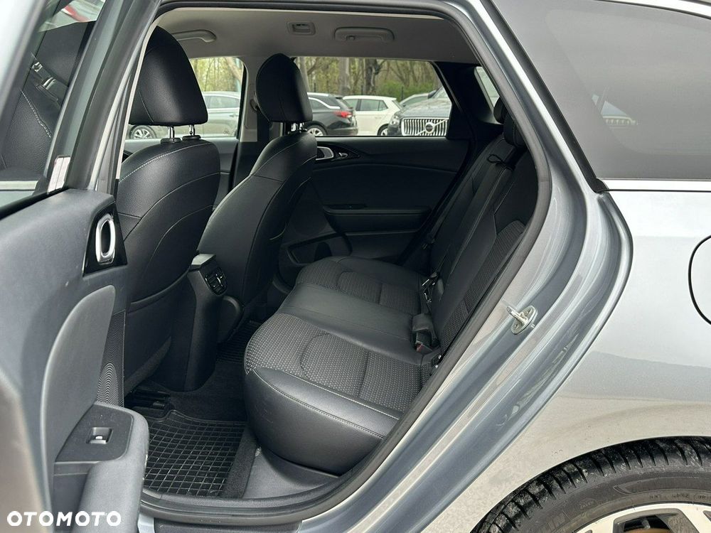 Kia Ceed 1.4 T-GDI L Business Line DCT - 18