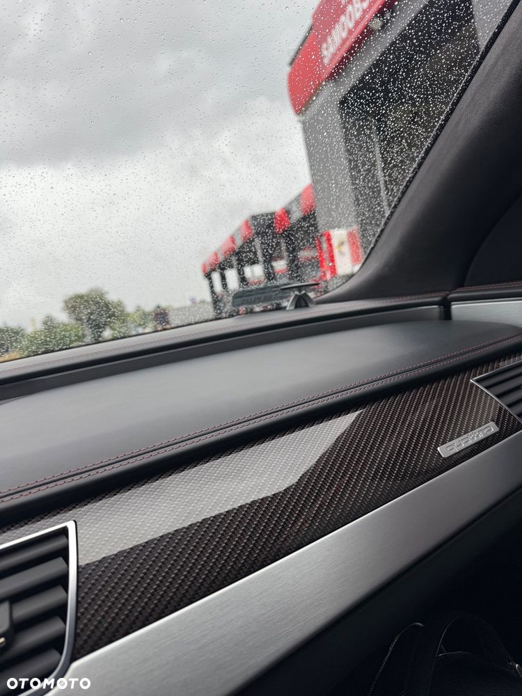 Audi S8 - 3