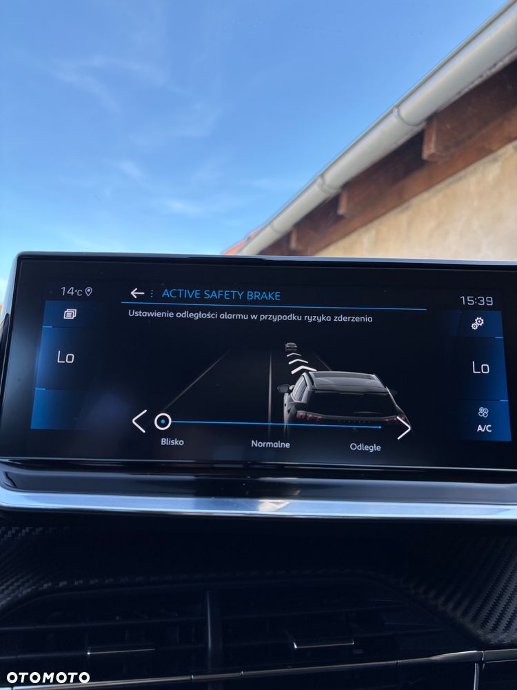 Peugeot 2008 PureTech 130 EAT8 Allure - 28