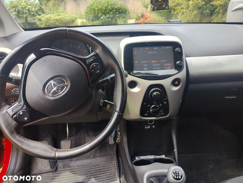 Toyota Aygo x-play - 3