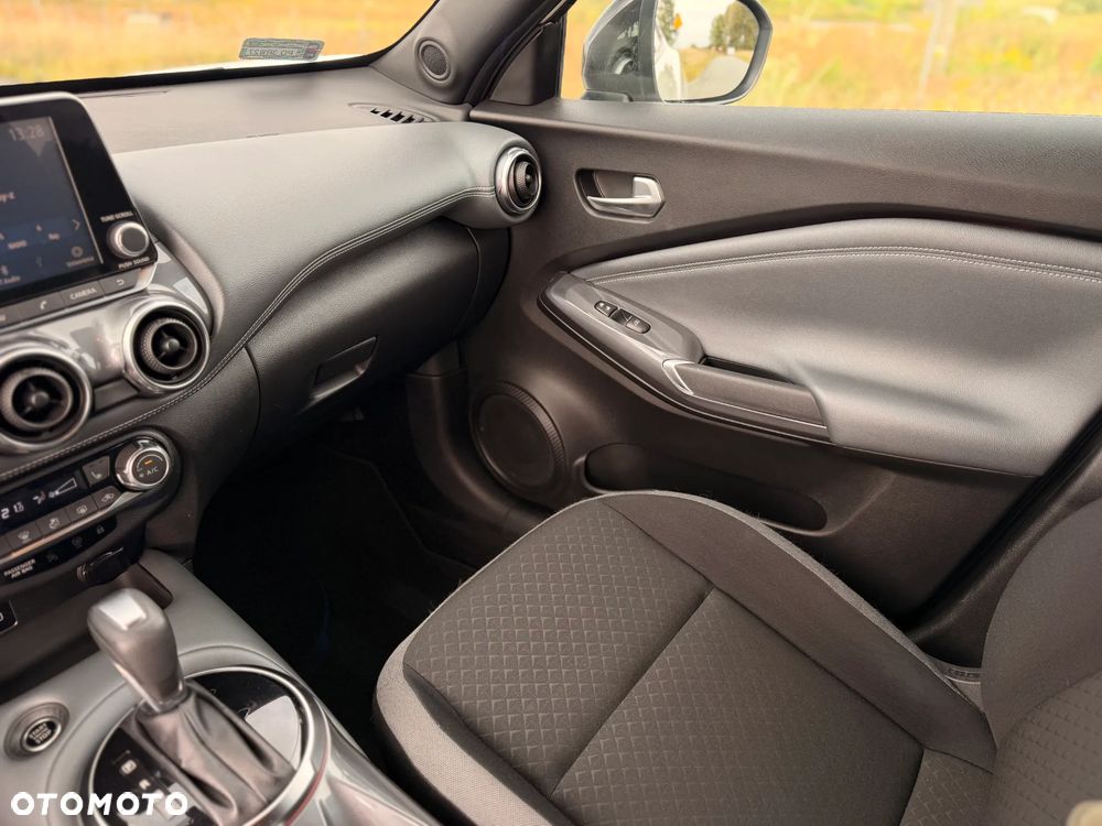 Nissan Juke 1.0 DIG-T N-Connecta DCT - 28