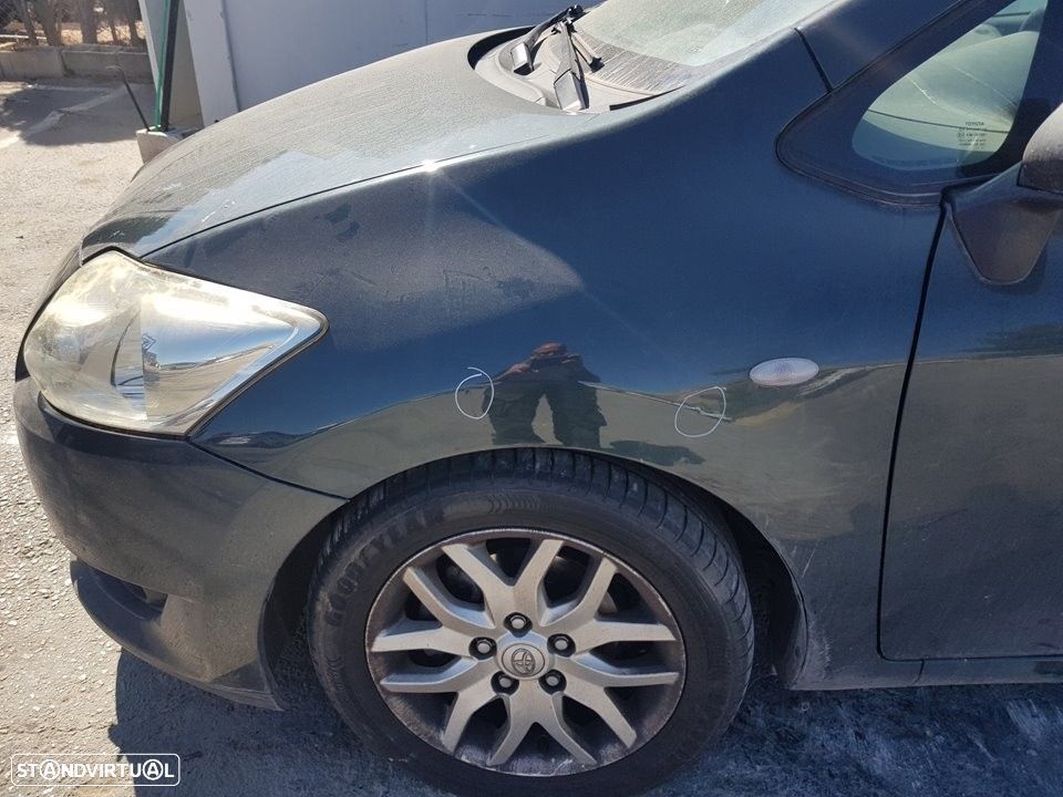 GUARDA-LAMAS FRONTAL ESQUERDO TOYOTA AURIS 2007 - - 4