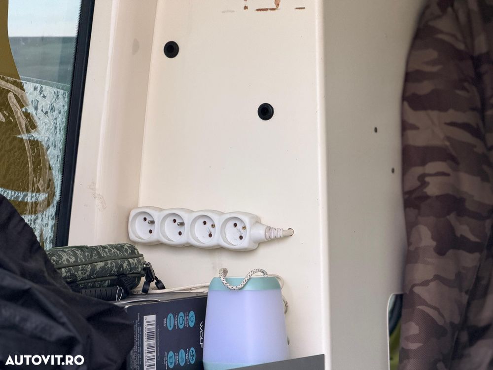 Mercedes-Benz Sprinter - 14