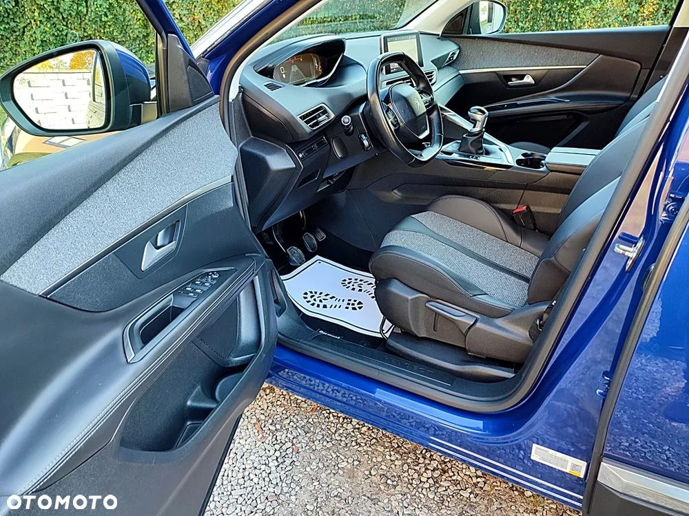 Peugeot 3008 PureTech 130 Stop & Start GPF Allure Business-Paket - 9