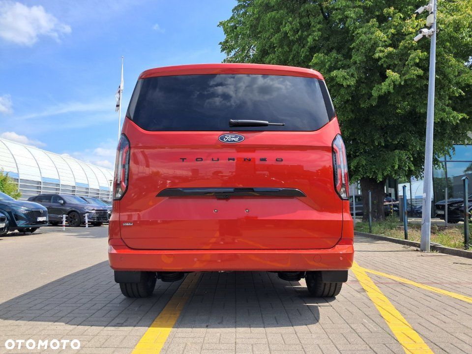 Ford Tourneo Custom - 4