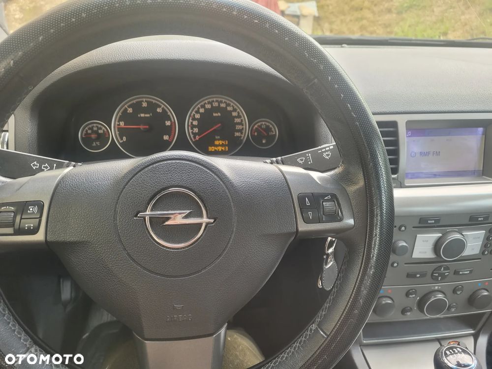 Opel Vectra 1.9 CDTI Cosmo - 10