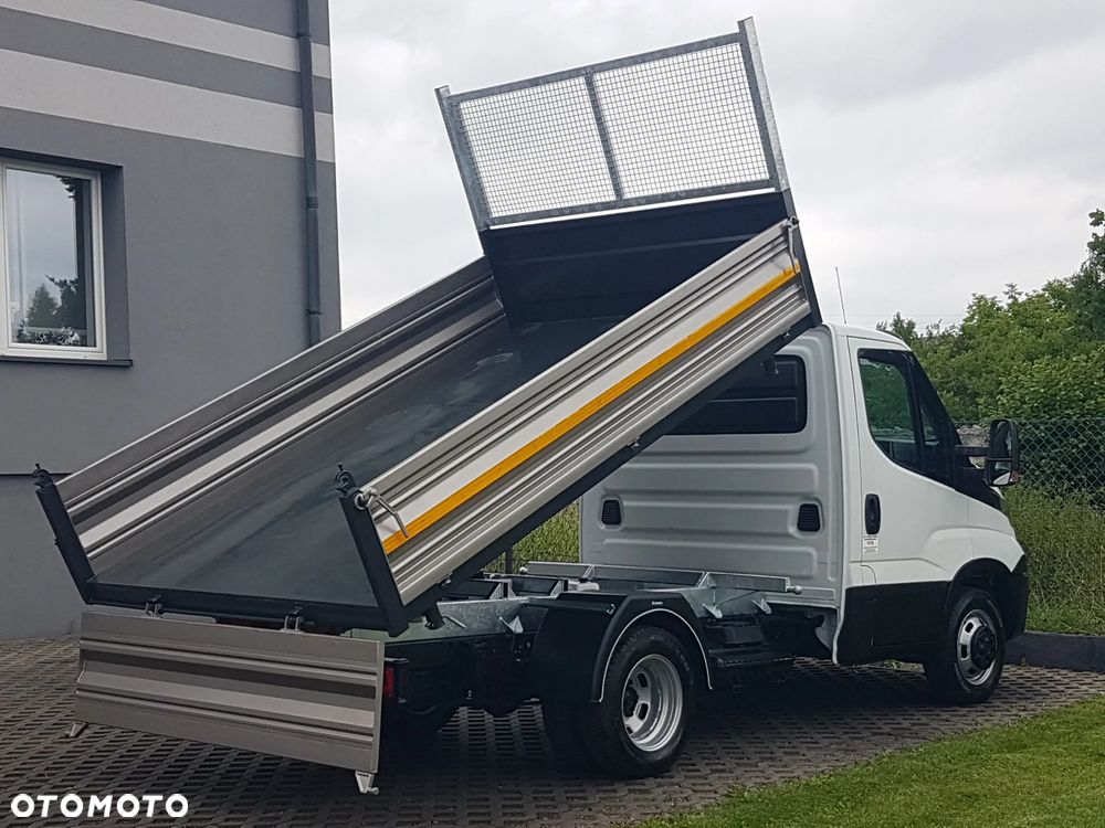 Iveco 35C15 WYWROTKA 3 STRONNA KIPER 3,20x2,06 BLIŹNIAKI KLIMA MANUAL 6-BIEGÓW HAK - 4