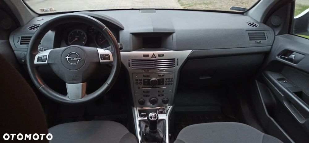 Opel Astra 1.7 CDTI - 11