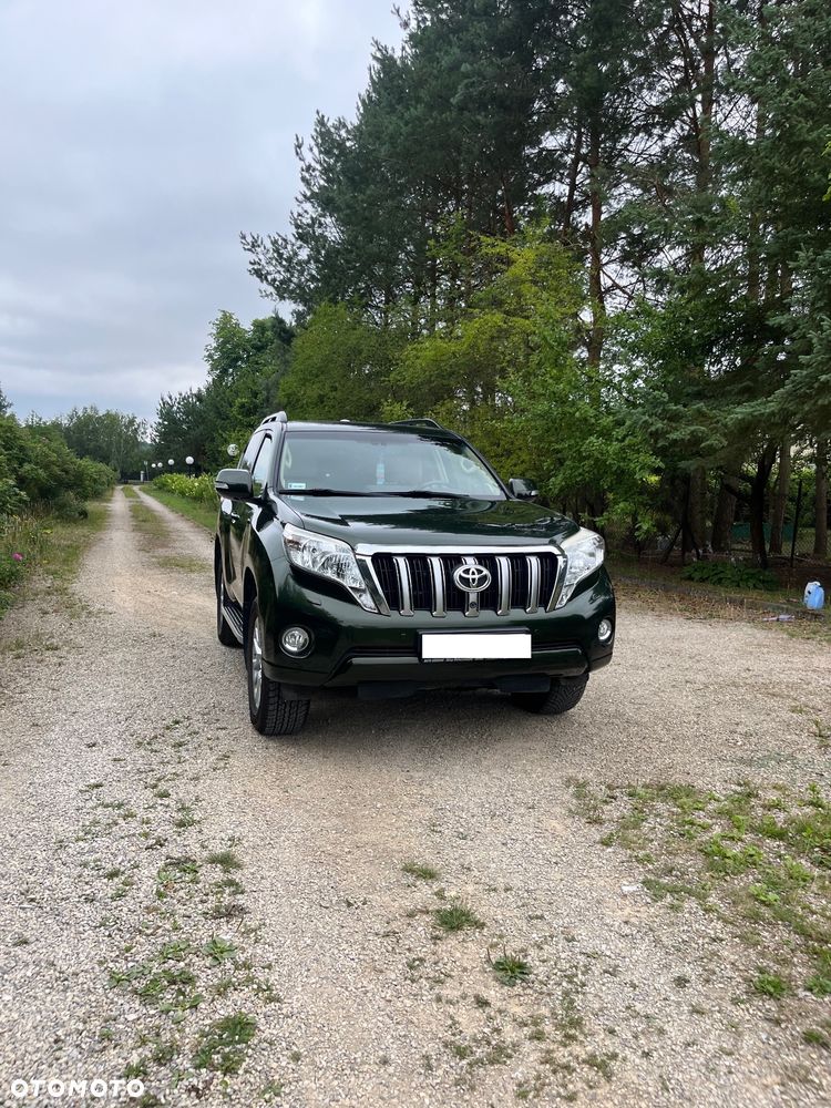 Toyota Land Cruiser - 2